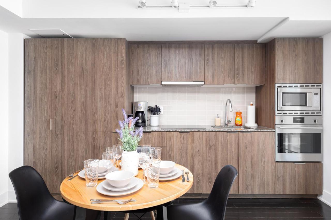 Upscale & Modern 2Bd + Den 2Ba Heart Of Downtown! Apartman Toronto Kültér fotó